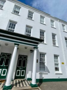 Non Qualified executive one bedroom apt.
